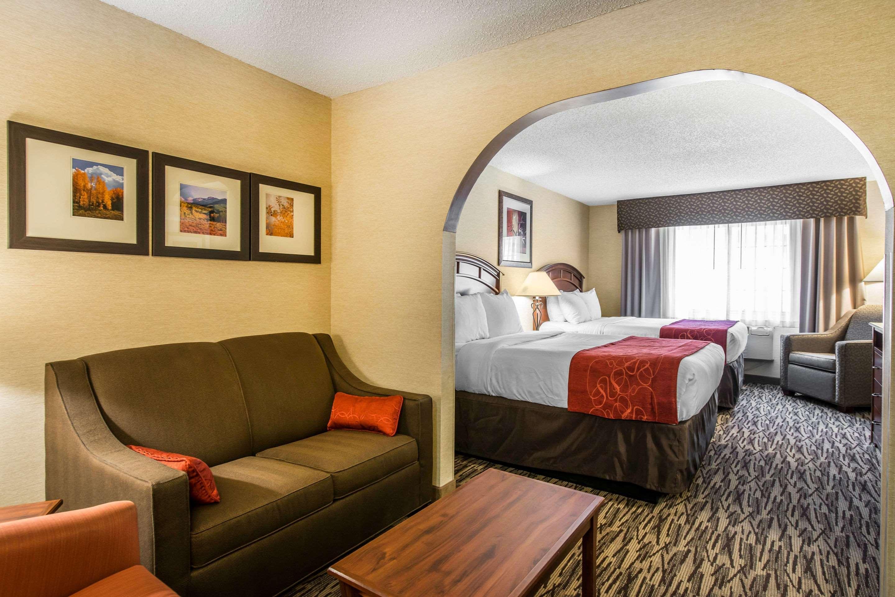 Comfort Suites Golden West On Evergreen Parkway Bagian luar foto