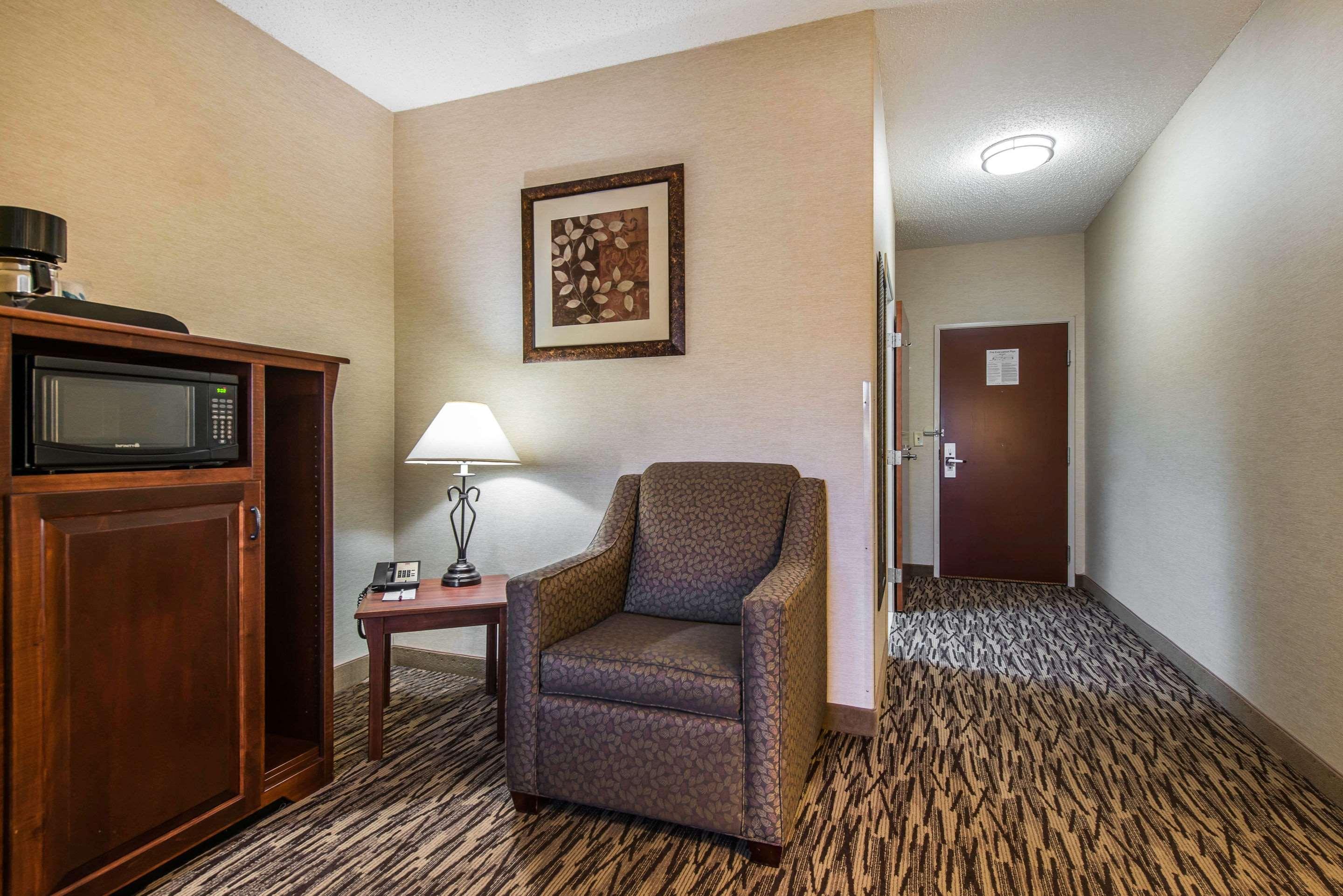 Comfort Suites Golden West On Evergreen Parkway Bagian luar foto