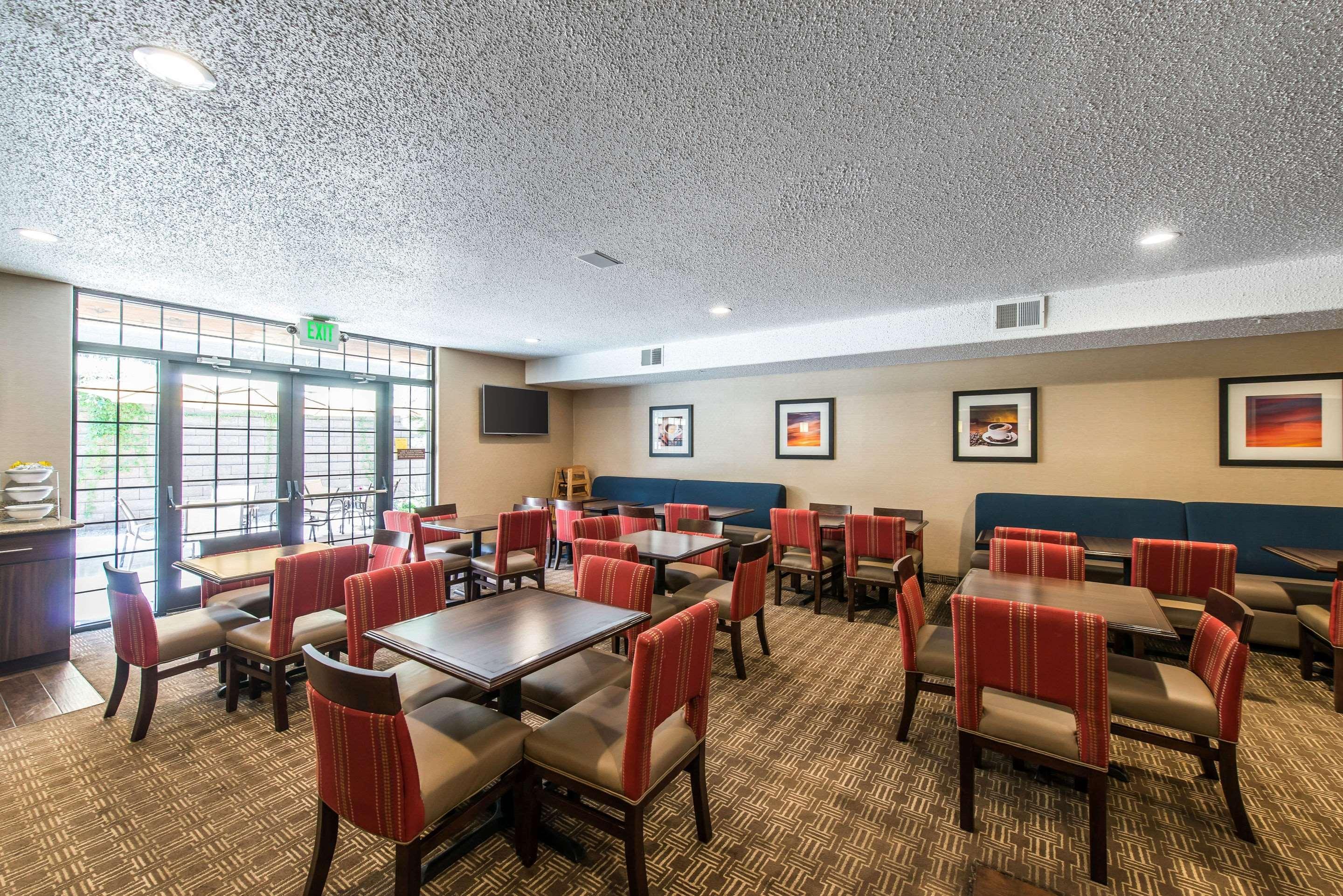 Comfort Suites Golden West On Evergreen Parkway Bagian luar foto