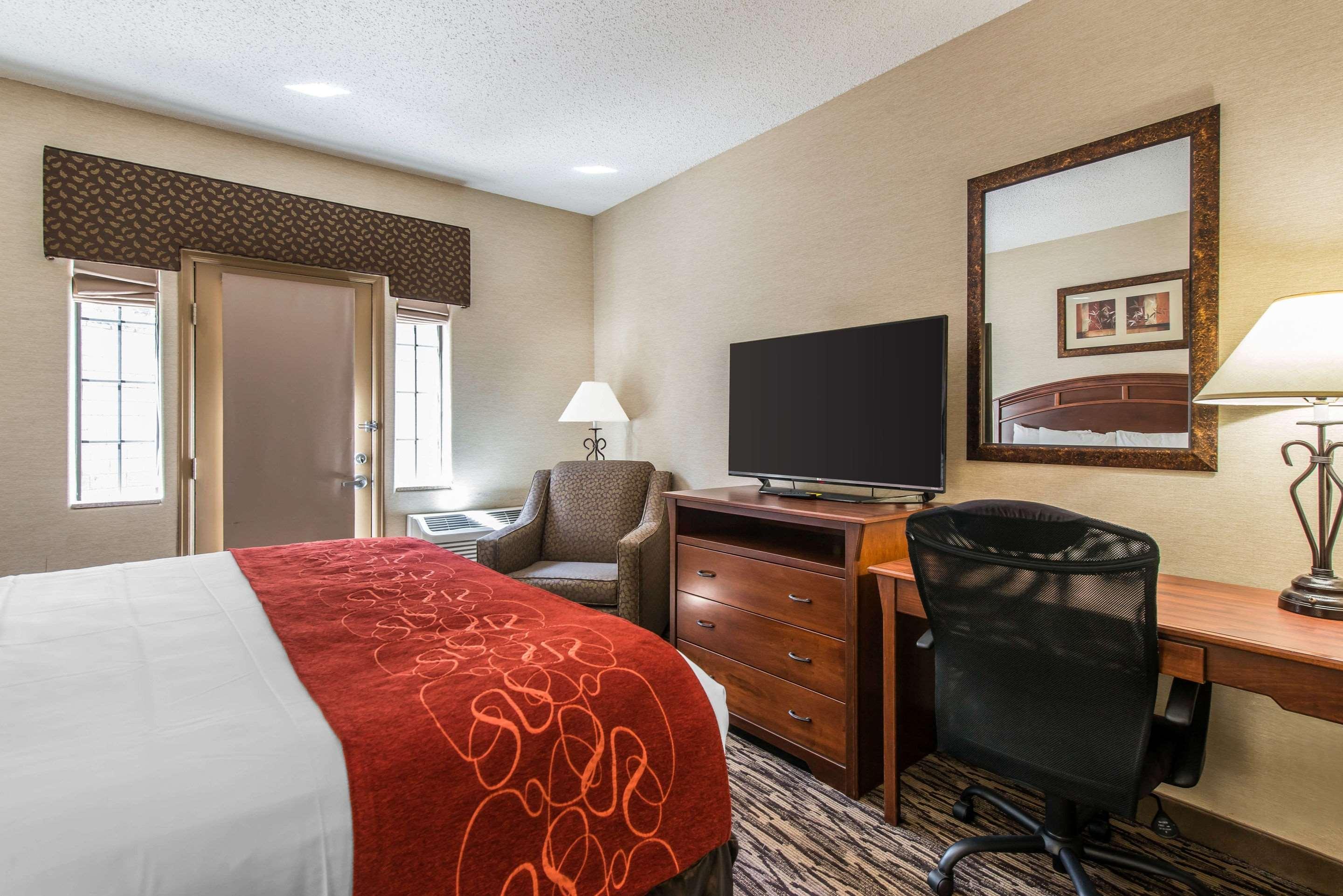 Comfort Suites Golden West On Evergreen Parkway Bagian luar foto