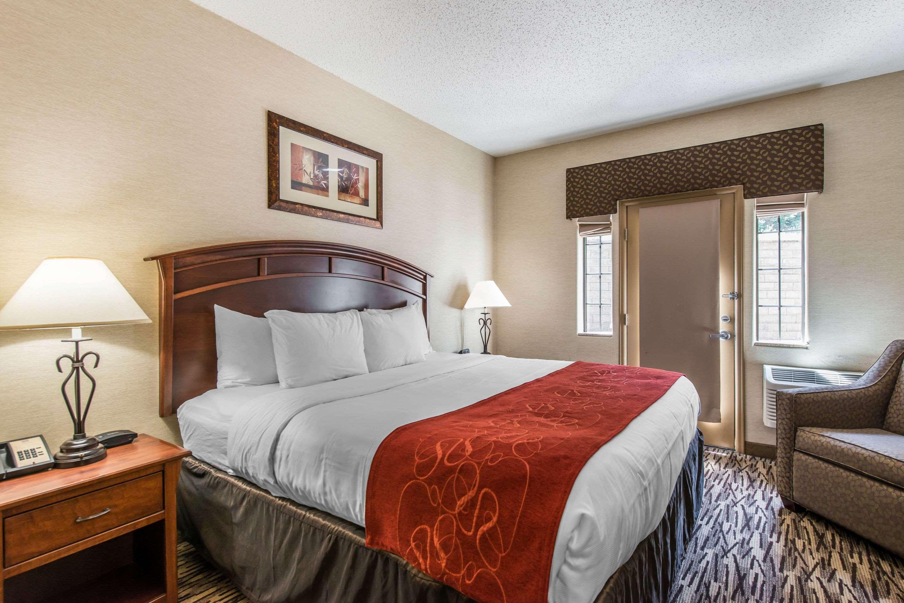 Comfort Suites Golden West On Evergreen Parkway Bagian luar foto