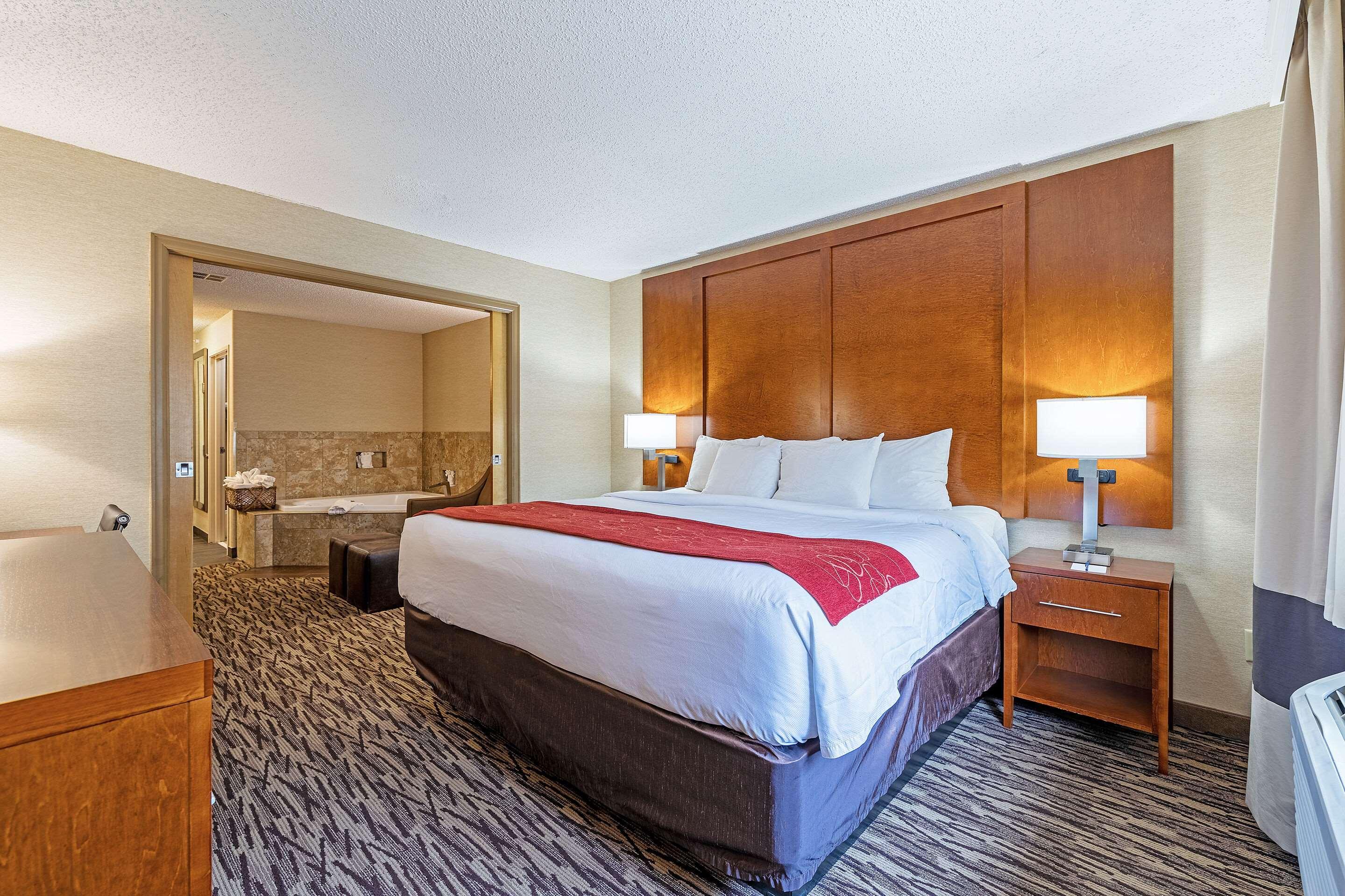 Comfort Suites Golden West On Evergreen Parkway Bagian luar foto