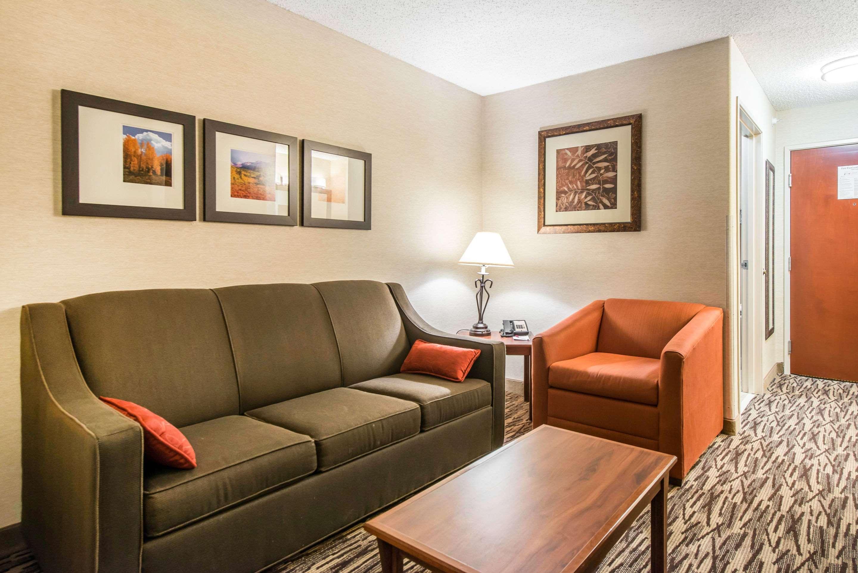 Comfort Suites Golden West On Evergreen Parkway Bagian luar foto