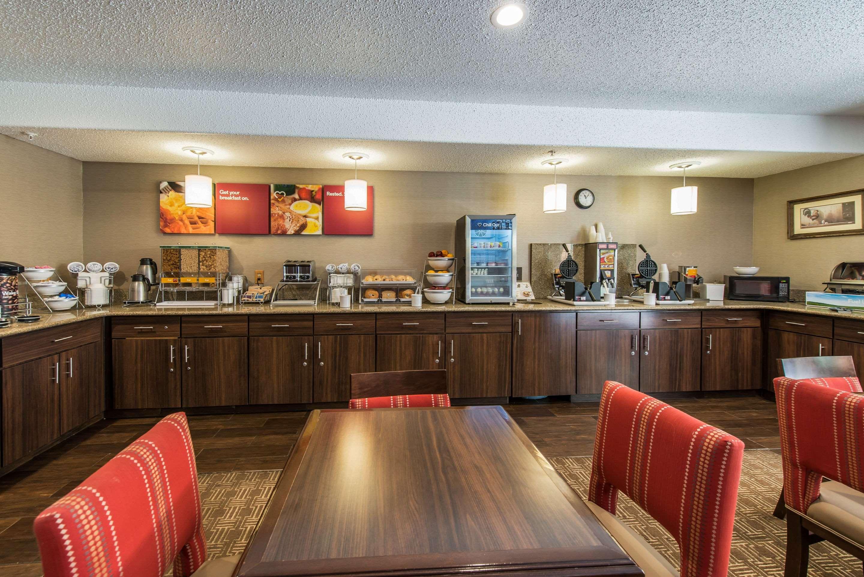 Comfort Suites Golden West On Evergreen Parkway Bagian luar foto
