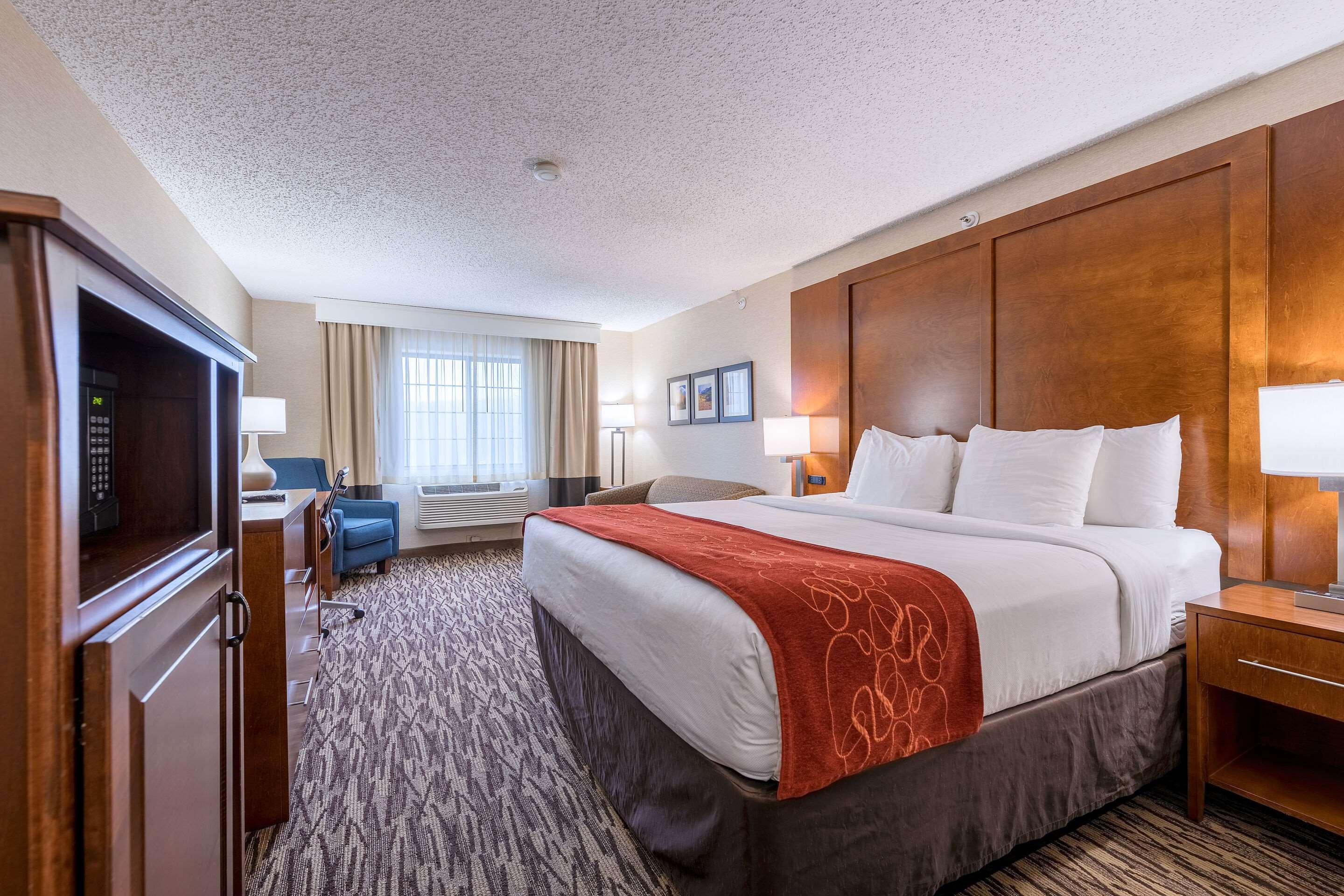 Comfort Suites Golden West On Evergreen Parkway Bagian luar foto