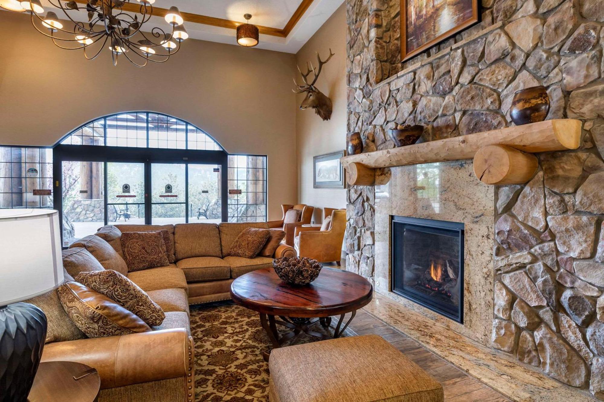 Comfort Suites Golden West On Evergreen Parkway Bagian luar foto